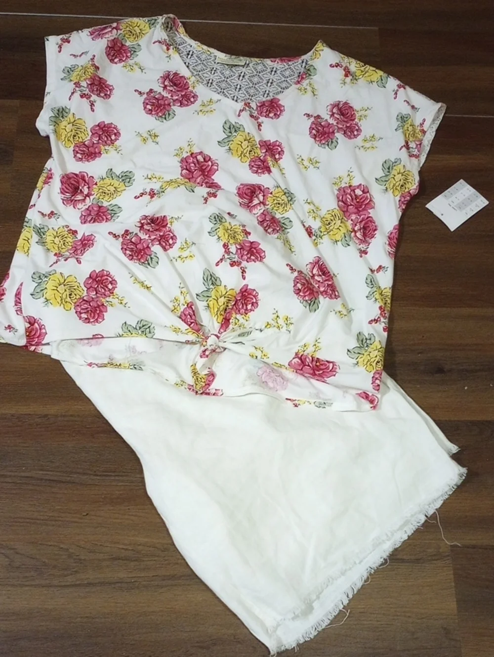 Frayed Hem Linen Shorts w/Pockets